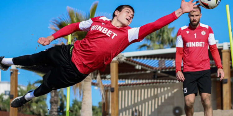 На вниманието на Тодор Кючуков от Беларус: Лапоухов май още не може да играе за ЦСКА