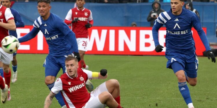 ЗАКЛЮЧЕНО: 22-годишният футболист на Звездата на Левски Джавад Ел Джемили след скорошен спор ще подпише удължаване на договора до … Научете повече по-долу