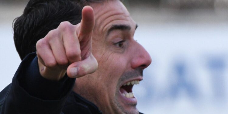 Загуба, три хикса и Веласкес вече вбесява феновете на Левски: Как можа да каже това вчера!?