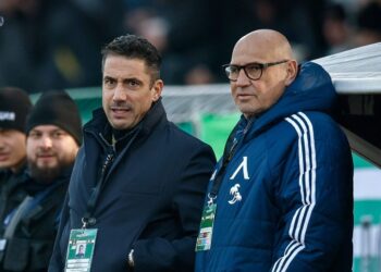 ЛЕВСКИ НОВИНИ: Левски София 💙 Шефът Веласкес каза, че отказвам да бъда провал, не заслужаваме да загубим по никакъв начин. Научете повече на 👇👇👇