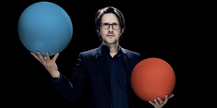 INCOMING: Steven Wilson Explains What Progressive Rock Really Is, Names ‘The Only Thing’ Prog Artists Have in Common