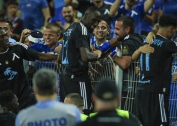 ДОКЛАД ЗА ТРАНСФЕРА ОТ ГЕРЕНА 🔵: Пече се сензационен трансфер! Мъри Стоилов, гранд и клуб от Острова искат звезда на Левски. Научете повече на 👇 👇 👇