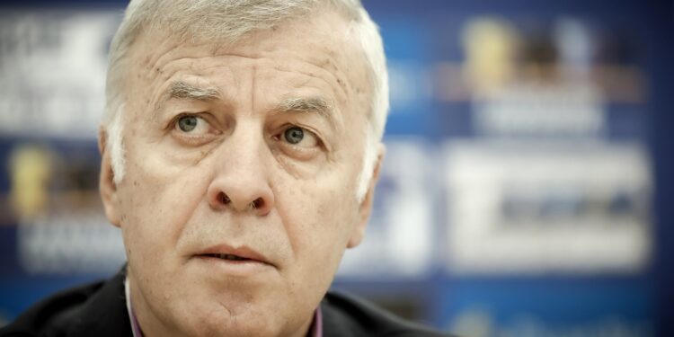 ГЕРЕНА 🔵 ⚪ ВСЕ ОЩЕ В ДЪЛГОВЕ: Сираков разкри непогасените финансови задължения на ПФК Левски София. Научете повече на 👇👇👇