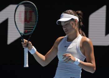 INCOMING: Emma Raducanu says she struggled to breathe after seeing ‘fixated’ man in the crowd!