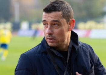 Хулио Веласкес: Нуждая се от друг играч на тази позиция, той симулира контузия, за да ходи в клуб с момичета, не е сериозен и трябва да бъде заменен през лятото