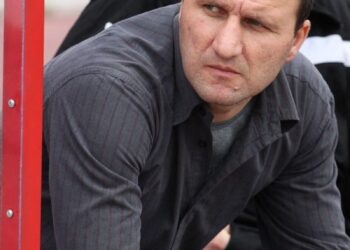 След уволнението на Станислав Генчев, легендата на Левски София Костадин Ангелов ще поеме поста му като негов наследник