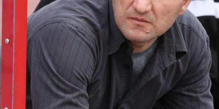 След уволнението на Станислав Генчев, легендата на Левски София Костадин Ангелов ще поеме поста му като негов наследник