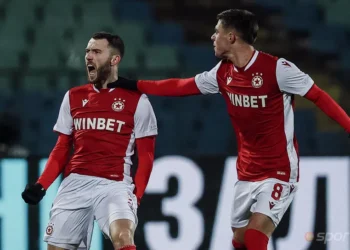 “Червените” с Лиъм Купър и Бютучи срещу Левски