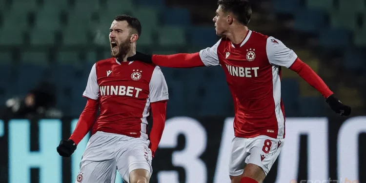 “Червените” с Лиъм Купър и Бютучи срещу Левски