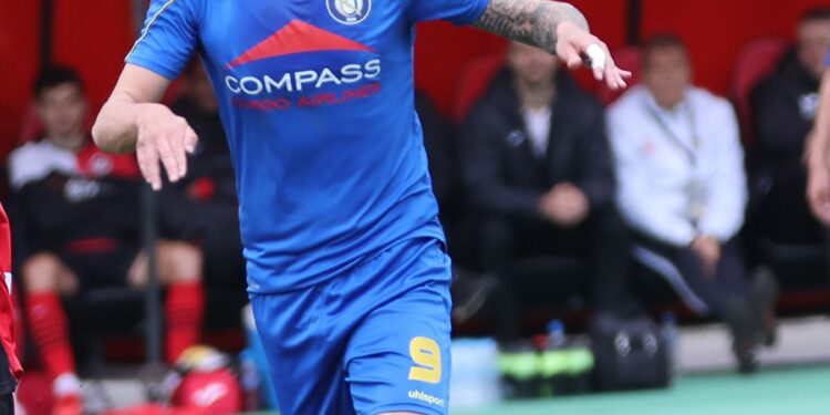 Звездата на Левски София Александър Колев е извън сезона, след като получи разкъсване на ACL по време на тренировка