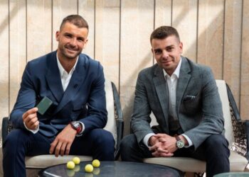 ТЕНДЕНЦИЯ ОСНОВНО: “Най-обичаният тенисист подписа многогодишно удължаване с…”