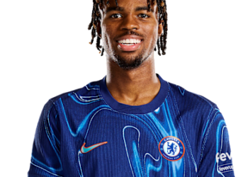 Левски София насочва поглед към аутсайдера на Челси, супер полузащитника Карни Чукуемека за летен трансфер след отказа на Илиян Стефанов от договора