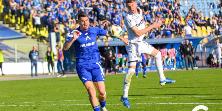 НИЕ ГОРИМ В СИНЬО 🔵💙: Головото темпо на Левски вещае място в тройката. Научете повече на 👇 👇 👇 