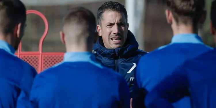 “ОТПРИЖЕТЕ ЛЪВА! Левски се разрева срещу Славия”