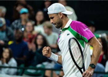 Въпреки болката: Гладиаторът Григор спаси мачбол на Серундоло и ще спори за финал в Маями!