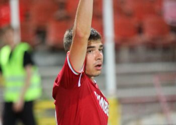 Звездата на ЦСКА София Станислав Шопов разделя своите доходи на две и всички доходи от националния отбор, за да подпомага нуждаещите се в България