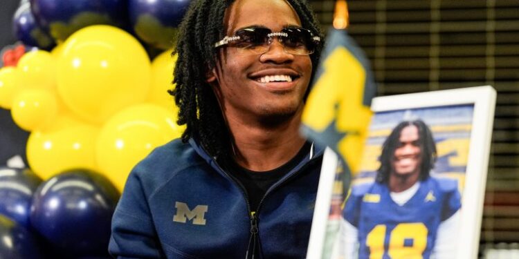 CFB Analyst Sees Bryce Underwood’s Michigan Flip as a Blessing in Disguise for LSU to Build a Deeper Roster