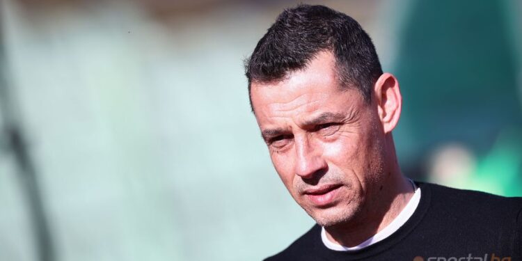 Александър Томаш определи група от 20 футболисти за дербито с Черно море 15 март 2025 | 10:50