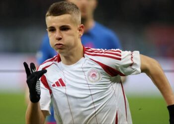 Моят баща израсна в България и подкрепяше Левски София: Гръцко чудо на дете за това защо избра Левски София пред ЦСКА София