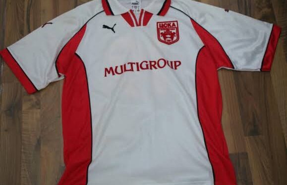 ЦСКА София ще върне екипа от 1999 г. ако феновете го гласуват, като клубът кани феновете да предложат цветовете и дизайните за екипите на следващия сезон