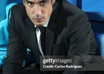 Ръководството на Левски София изразява недоволство след загубата от ЦСКА София и обмисля смяна на треньора