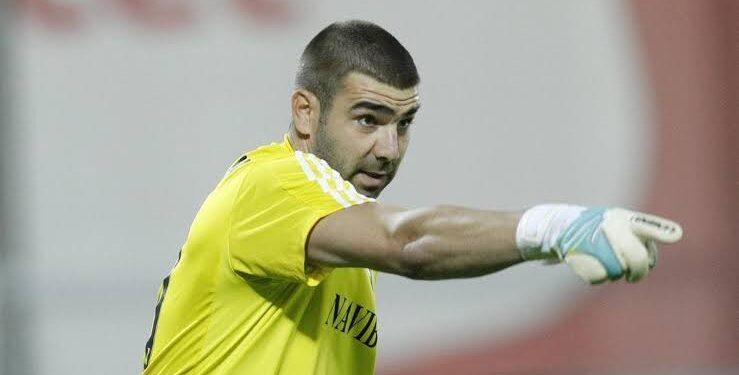 ЦСКА София иска легендарния вратар Владислав Стоянов от Черно море Варна, предлагайки му много атрактивен договор