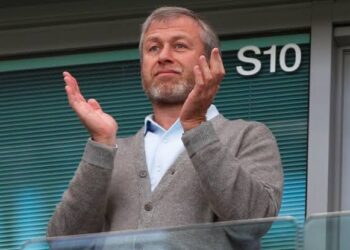 Собствениците на ЦСКА София ще се срещнат с бившия собственик на Челси Роман Абрамович този месец за продажба на дялове и планове, като се обмисля сериозно обновяване на стадиона