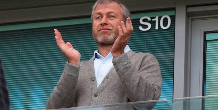 Собствениците на ЦСКА София ще се срещнат с бившия собственик на Челси Роман Абрамович този месец за продажба на дялове и планове, като се обмисля сериозно обновяване на стадиона