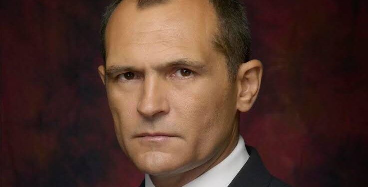 Известният български предприемач Васил Божков води преговори за закупуване на Левски София, като разговорите продължава