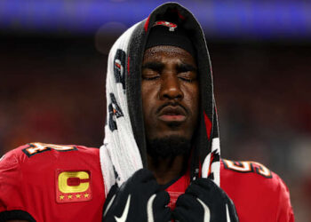 Ex-Nebraska football star extends Tampa reign for an epic final triumph