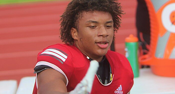 JUST LOCKED IN🔐 -Tavares LB Izayia Williams commits to Gators, but no NIL deal in place