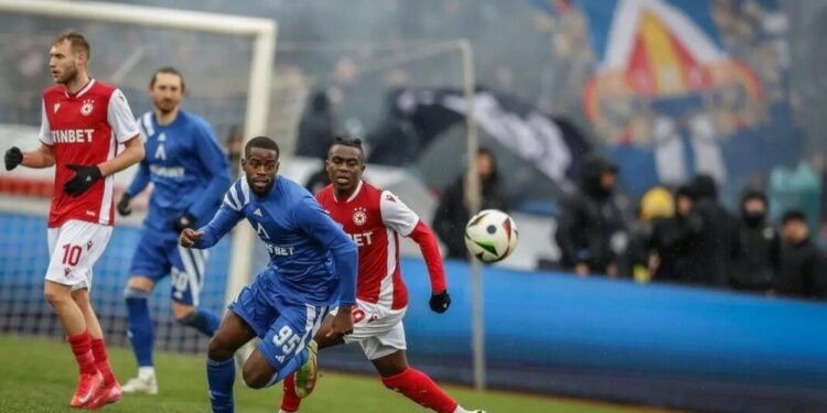 ПЪЛНА ГАЗ: 🔵⚪ Тестът на Карл Фабиен Асове на Герена доказва готовност за действие! Добра новина за Левски. Научете повече на 👇👇👇