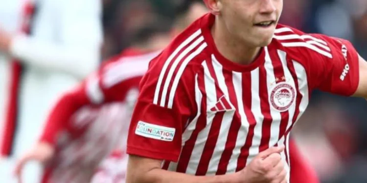 Η ΑΕΚ ενδιαφέρεται για την απόκτηση του θαύματος του Ολυμπιακού, Μουζακίτη, πριν το καλοκαιρινό μεταγραφικό παράθυρο