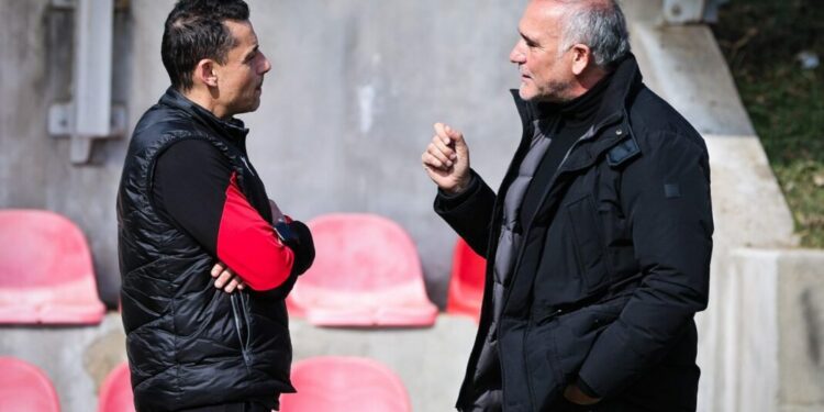 Страст, стратегия и визия: Вътре в 🔴⚪ Новата лидерска динамика на Александър Томаш на ЦСКА. научете повече на 👇 👇 👇 