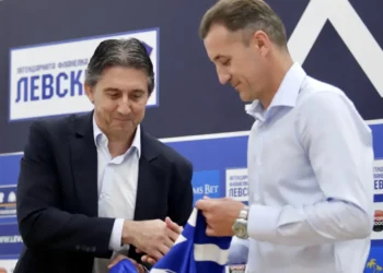 Неочакваното напускане на Станислав Генчев и провалът на смелия залог на Левски София