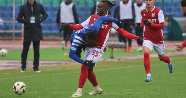 НИЕ ГОРИМ ЧЕРВЕНО 🔴❤️: Ефектът “ЦСКА”: Джеймс Ето’о дебютира за Камерун. Научете повече на 👇👇👇