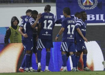 СКАНДАЛ! Тайните от съблекалнята излизат наяве след сблъсъка между Колев и Петков!