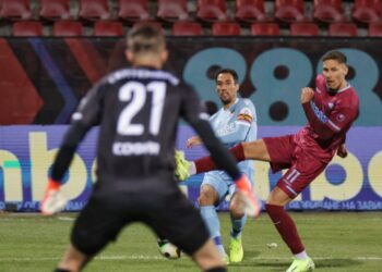 СКАНДАЛ! Хазартен бос ГОТВИ цирк на “Колежа”? Ботев Пд пред ИСТОРИЧЕСКА победа?!