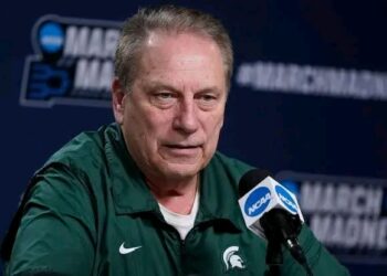 Tom izzo commits his contract with Michigan State on a whooping 4 years contract and improved wages, making him one of the highest earning basketball coaches