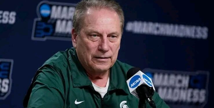 Tom izzo commits his contract with Michigan State on a whooping 4 years contract and improved wages, making him one of the highest earning basketball coaches