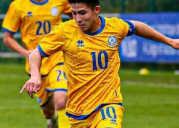 ЦСКА София в момента води в надпреварата за казахстанския нападател Дастан Сатпаев, който е само на 16 години, но вече играе за мъжкия национален отбор на страната си