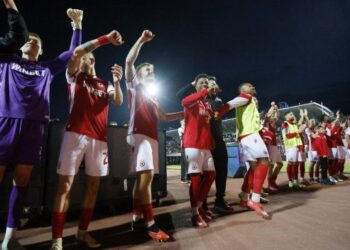 ЦСКА мина трудно през „Коритото“