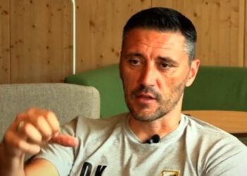 Треньорът на Ботев Пловдив Душан Керкез най-накрая подписа нов договор, сигнализирайки дългосрочен ангажимент