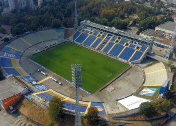 РАЗБИВАНЕ: Стадион Левски София 🔵⚪ 🏟️ Строежът е изправен пред неочаквано забавяне. Научете повече на 👇 👇 👇 