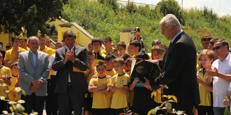 „Фондация Жълто и Черно“ благодари на строителя на „Колежа“ и скочи на бивш кмет на Пловдив