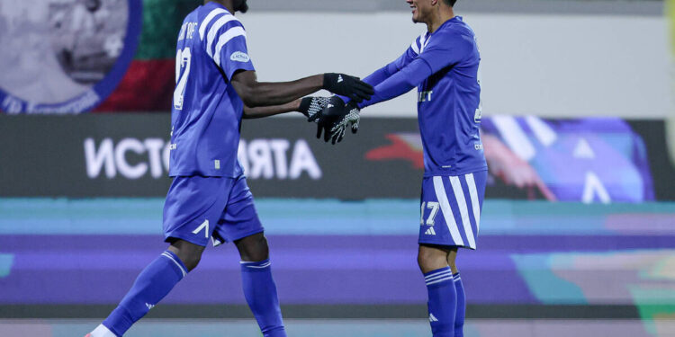 Син 🔵 Изход? Левски София е изправен пред потенциален основен ремонт на подписвания от ерата на Веласкес!. Прочетете цялата история на 👇 👇 👇