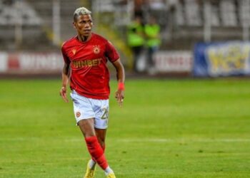 ВРЕМЕ Е ДА ЗАПОЧНЕМ: Венецуелският диамант, готов да блесне другаде? Джо Коул вярва, че е дошло времето на Марселино Кареасо! Играчът да напусне клуба. Научете повече на 👇 👇 👇 