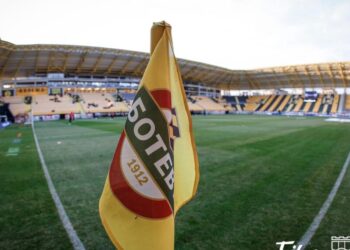 КРИЗА В ПЛОВДИВ 🚨: Позор! Тенденции в #скрапбЕЕ, тъй като треньорът на Ботев Plovdiv 🟡⚫ обвинява федерацията в нечестна игра!. Прочетете пълната история на 👇 👇 👇