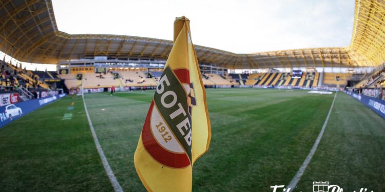 Ботев Пловдив отговаря на опасенията на феновете относно финансите и собствеността на клуба