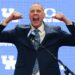 Kentucky wildcats coach Mark Pope commits his contract, with improved wages, making him one of the highest earning coaches in baseball